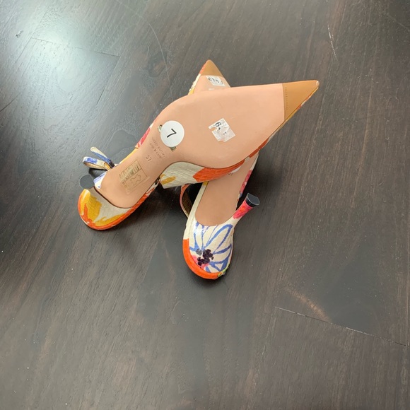 🆕 Dolce And Gabbana Heels - Picture 5 of 5